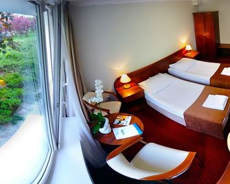 هوتل زاويسزا - بيدغوز - غرفة نوم