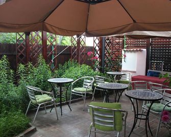 Vila Flavia B&B - Constanţa - Patio