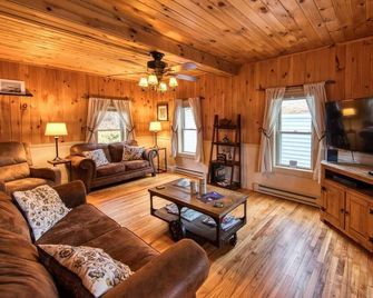 Charming Country Home w/Character of the Adirondacks - Lake Placid - Living room