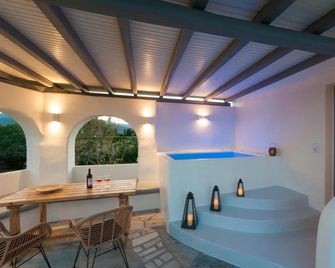Anemones Studios & Suites - Onar Hotels Collection - Parikia