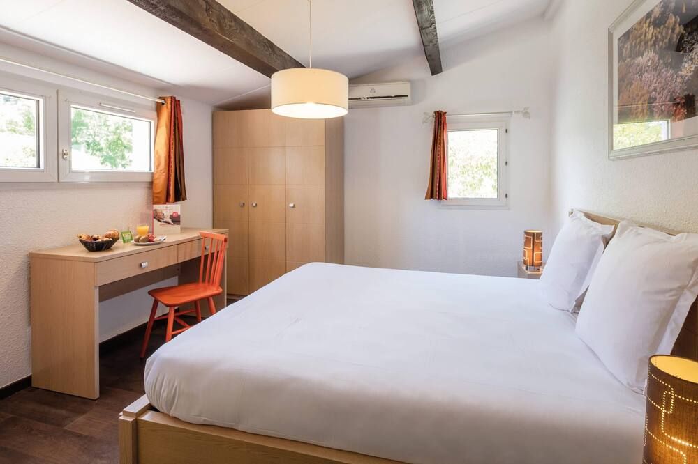 Comfort Aparthotel Mandelieu la Napoule Village thumbnail 3