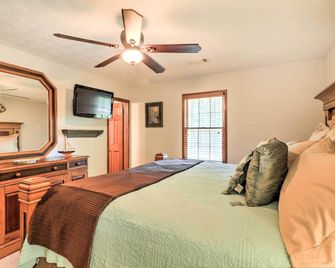 Waterfront West Point Lake Cabin w/ Private Dock! - La Grange