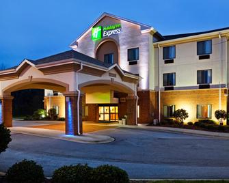 Holiday Inn Express Forest City - Forest City - Building