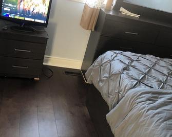 Shay 2nd Floor-Holiday Home - Pickering - Bedroom