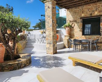 Villa Lato - Villa with private pool and yard - Anatoli - Patio