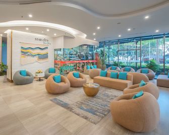 Starcity Hotel & Condotel Beachfront Nha Trang - נה טראנג - לובי