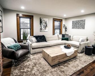 Oasis Carlisle in Amish Country - Sugarcreek - Sala de estar