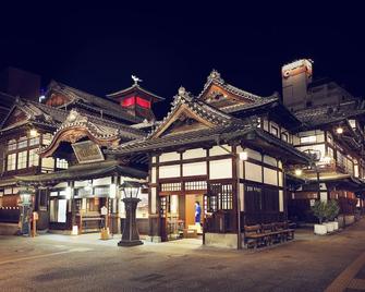 دوجو أونسين فونايا - ماتسوياما - مبنى