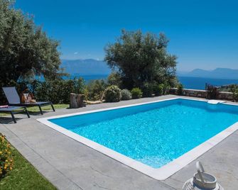 Pearl Mansions - Nikiana - Piscine