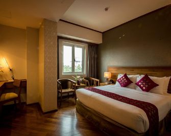 Hotel Shwe Yee - Yangon - Bedroom