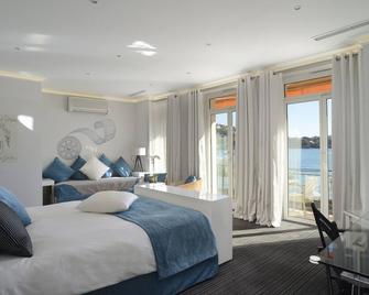 Welcome Hotel - Villefranche-sur-Mer - Bedroom