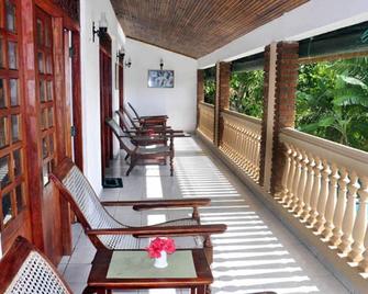 Little Paradise - בנטוטה - מרפסת