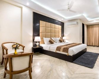 Hotel Viva Palace By Opo - New Delhi - Bedroom