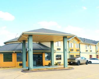 Convenient Room Located at Interstate 40 | Access to Downtown - Van Buren - Gebouw