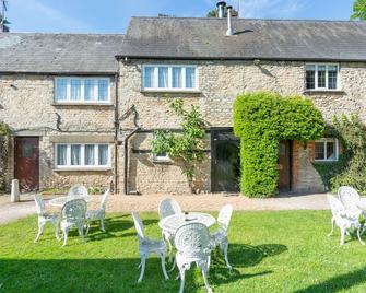 Jersey Arms Hotel Bicester - Bicester - Patio