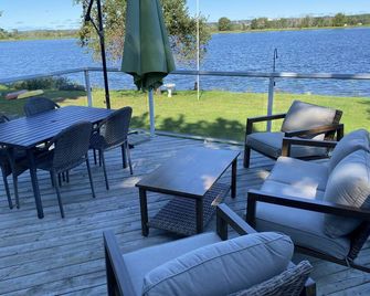 Peace, Fun and Sunsets On the Ottawa River! - Clarence-Rockland - Patio