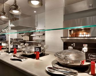 Embassy Suites by Hilton Atlanta NE - Gwinnett Sugarloaf - דולות' - חדר אוכל