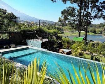 Garden Gathering Room - San Lucas Tolimán - Piscina