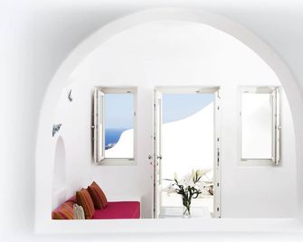 White Santorini Suites & Spa - Imerovigli
