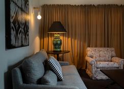 Terrace Villas - Executive Apartments - Wellington - Living room