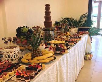 Hanul Lui Bogdan Economy Inn - Făget - Buffet