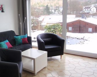 Apartment incl. Peace, rest, garden and perfect features in the Hochtaunus - Schmitten - Wohnzimmer
