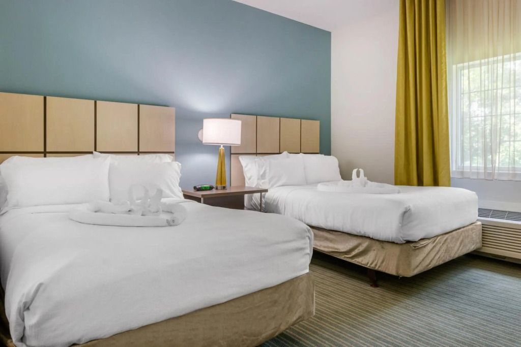 كاندلوود سويتس إ ت مايرز آي-75 باي آيتش جي - فورت ميرس - غرفة نوم