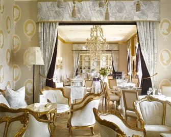 Chateau Mcely - Mcely - Restaurante