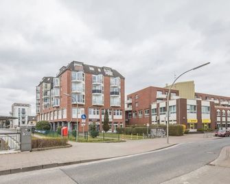 Spacious 2 Br Apartment Hamburg - Hamburg - Gebäude