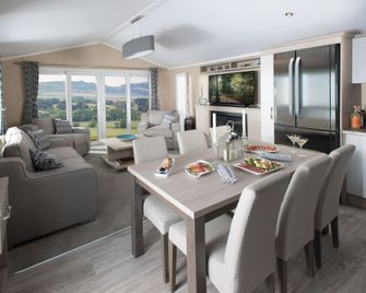 The Lakes Rookley Holiday Park - Newport - Sala de jantar