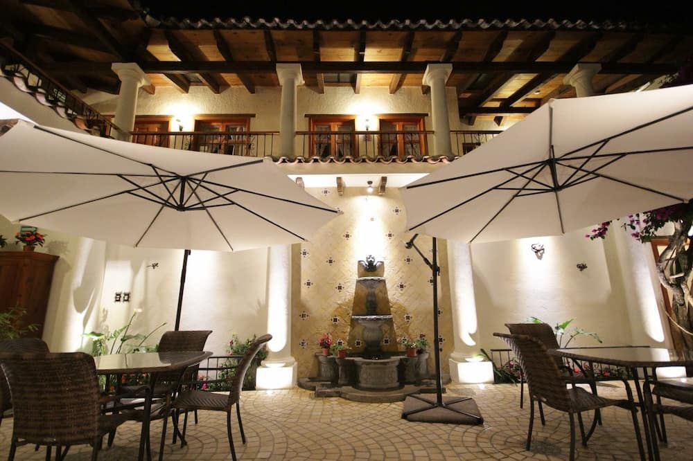 Hotel Provincia - סן קריסטובל דה לס קאסאס - פטיו