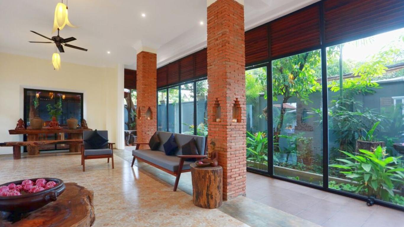 Angkor Daji Boutique