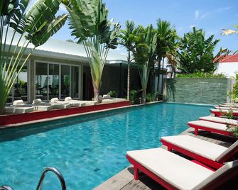 MEN's Resort & Spa - Caters to Gay Men - Siem Reap - Pool