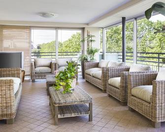 Hotel Sampaoli - Bellaria-Igea Marina - Living room