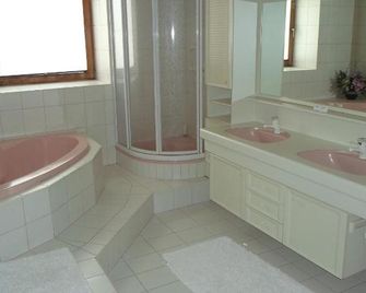 Edelweiß - לנגנפלד - חדר רחצה