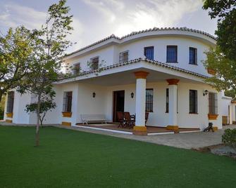 Cortijo El Arrejadero - Villanueva del Rosario - Building