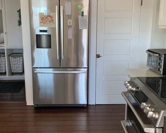 Home away from home! - Marysville - Kitchen
