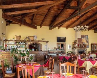 Agriturismo nel cuore del Pollino con Vista Panoramica - Plataci - Restaurant