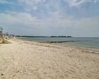 Ping-Pong Table, Beach Access North Falmouth Home - North Falmouth - Beach