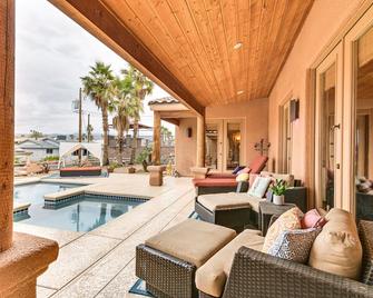 Private Pool, Spa, and Grills Lake Havasu City Home - Lake Havasu City - Balcony
