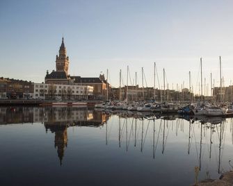 Hôtel Les Gens De Mer Dunkerque by Popinns - Dunkerque - Vista esterna