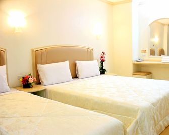 P.A. Ville Hotel - Nakhon Sawan - Bedroom