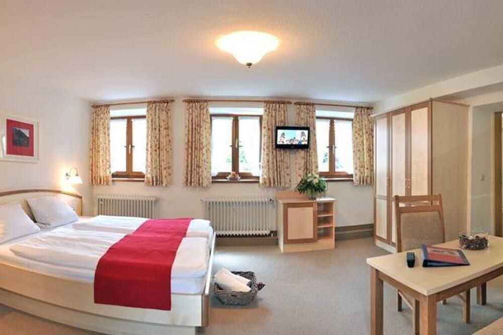 Gästehaus Enzianhof Hotel Garni - Oberammergau