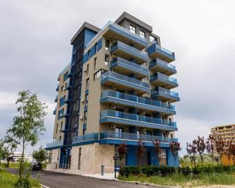 North Club Apartments II - Mamaia - Building