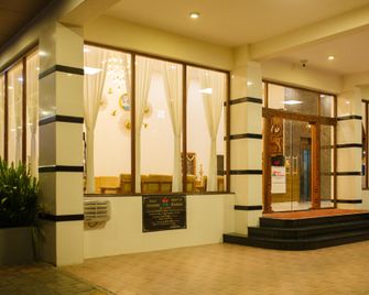 Hotel Seasons - Tiruvannāmalai - Ingresso