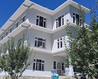Eden Garden - Keylong - Building