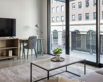 Rendezvous Apartments by Barsala - Tucson - Living room