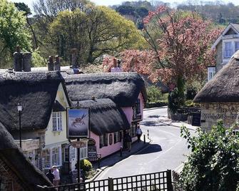 Holliers Hotel - Shanklin