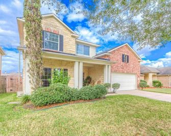 Cozy Home near Houston Medical Center, NRG Stadium and Galleria - Manvel - Building