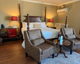Crown Mansion Boutique Hotel & Villas - Qualicum Beach